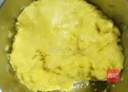 莲蓉蛋黄月饼的做法